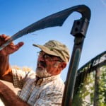 Cine a inventat coasa